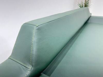 MARTİN KOYU YEŞİL BEKLEME KANEPESİ - 4