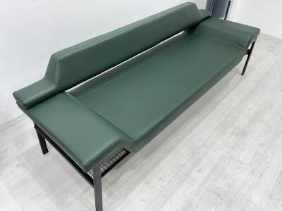 MARTİN KOYU YEŞİL BEKLEME KANEPESİ - 5