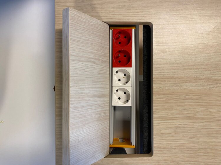 NURUS KESONLU VE DATAPORTLU YÖNETİCİ MASASI - 5